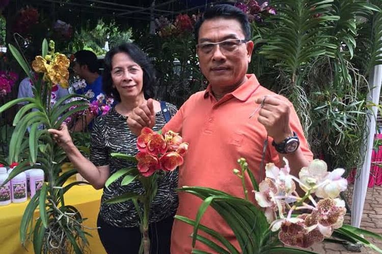 Presiden Jokowi dan Para Menterinya Melayat Istri Moeldoko