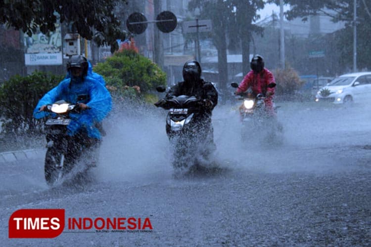 BMKG Prediksi Hujan Lebat Disebagian Wilayah, Pemudik Diminta Waspada