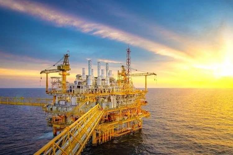 Konflik Iran-Israel Berpotensi Meningkatkan Harga Minyak Hingga $100 per Barel