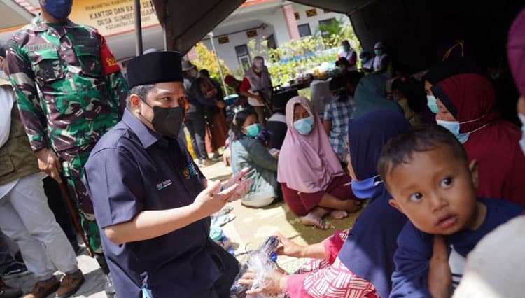 Menteri BUMN RI Erick Thohir Kunjungi Pengungsi Erupsi Gunung Semeru